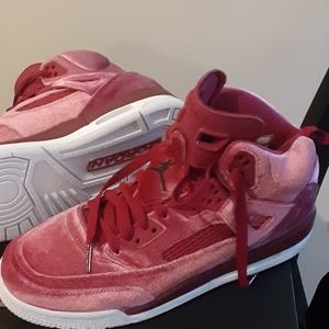 Size 7Y pink velvet Jordan Spizkie..NEW